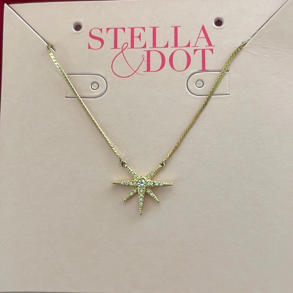 Stella & Dot Star Struck Mini Pendant